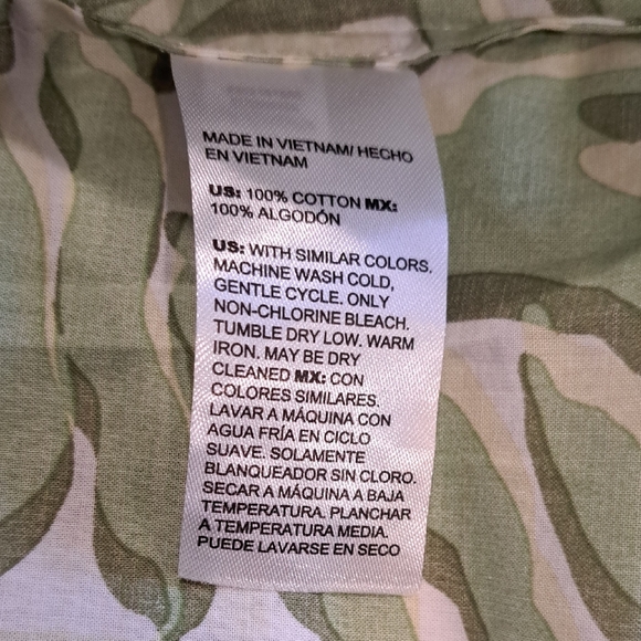 NWT Chico's Top - Picture 11 of 11